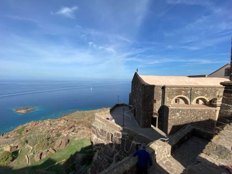 Castelsardo: Medieval Village Walking Tour with Aperitif - Authentic and Well-Reviewed