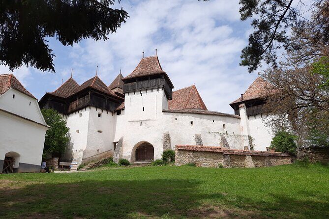 Castle Tour of Transylvania - Transport, Timing, and Group Size