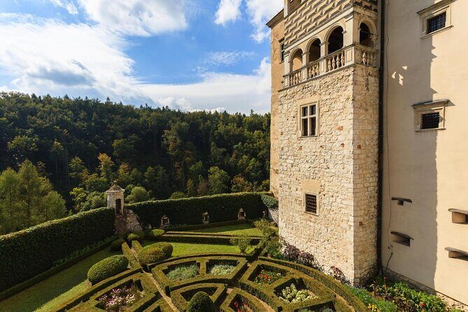 Castles Tour by The Eagles' Nests Trail, day tour from Krakow - Detailed Breakdown of the Itinerary