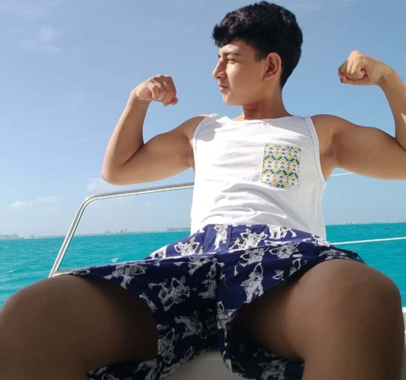 Catamaran Adventure to Isla Mujeres: Snorkeling, Food, and Transportation Included - Beach Club and Lunch: Relaxing in Style