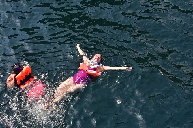 Catamaran Arches, Animas Beach, Quimixed Waterfall and Food Tour - What’s Included and What’s Not