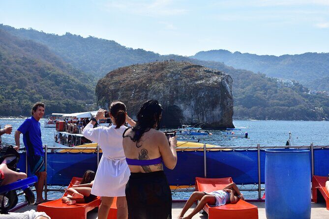 Catamaran Arches, Animas Beach, Quimixed Waterfall and Food Tour - Practical Tips for Travelers