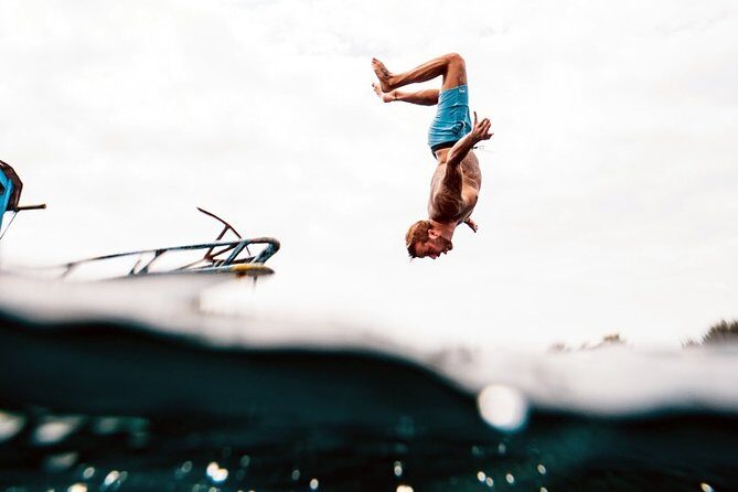 Catamaran Booze Party With Open Bar in Cancun - FAQ