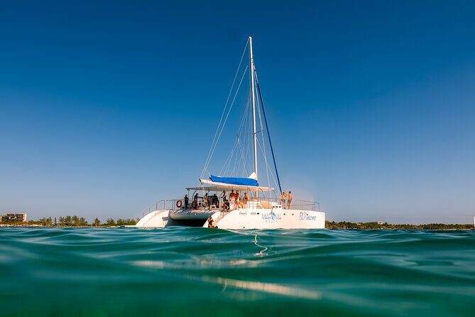 Catamaran Cruise in Riviera Maya With Snorkeling & Beach Club - Group Size, Safety, and Accessibility