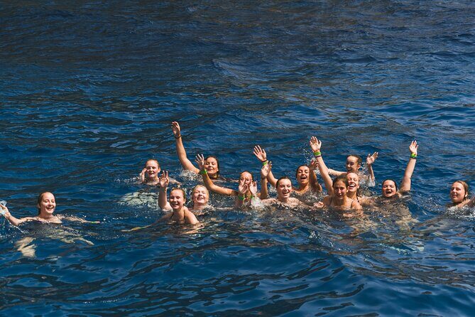 Catamaran departure in a young atmosphere - FAQ