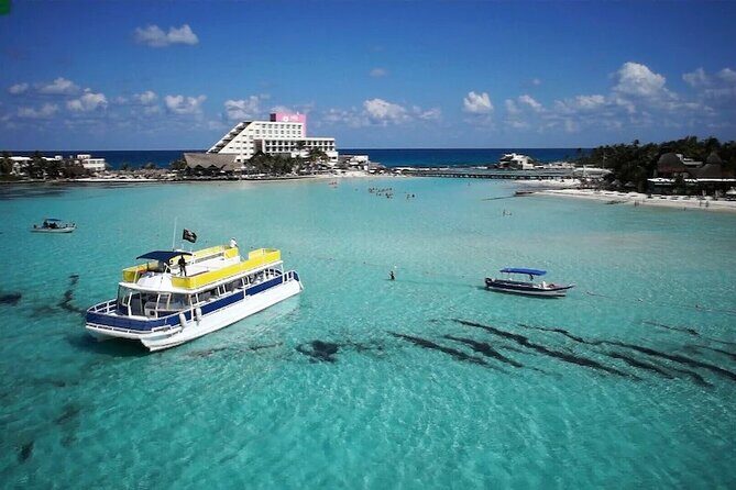 Catamaran for couples an open bar to Isla Mujeres From Cancun - An Overview of What You Can Expect