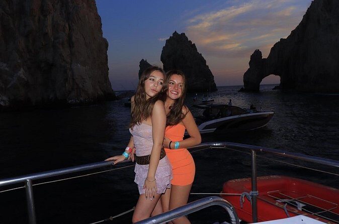 Catamaran LA TORTUGA SUNSET Private Cruise - FAQ