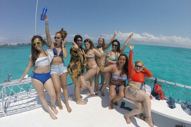 Catamaran Party Boat Cancun - What Is the Catamaran Party Boat Cancun?