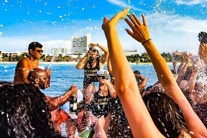 Catamaran Party Boat Cancun - What the Itinerary Looks Like