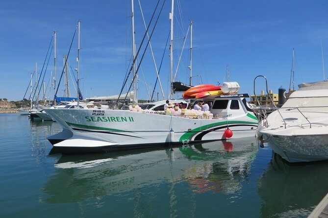 Catamaran Private Tour - Benagil & Marinha Beach - (28 PAX) - An In-Depth Look at the Private Catamaran Adventure