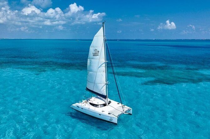Catamaran sailing Tour to Isla Mujeres all inclusive - Introduction