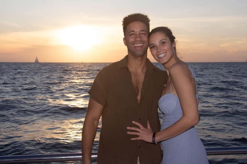 Catamaran Sunset Tour - Included amenities and food options