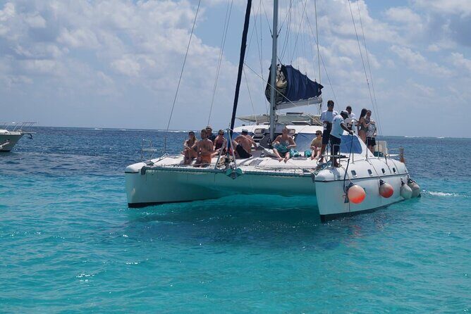 Catamaran Tour to Isla Mujeres Cancun - Key Points