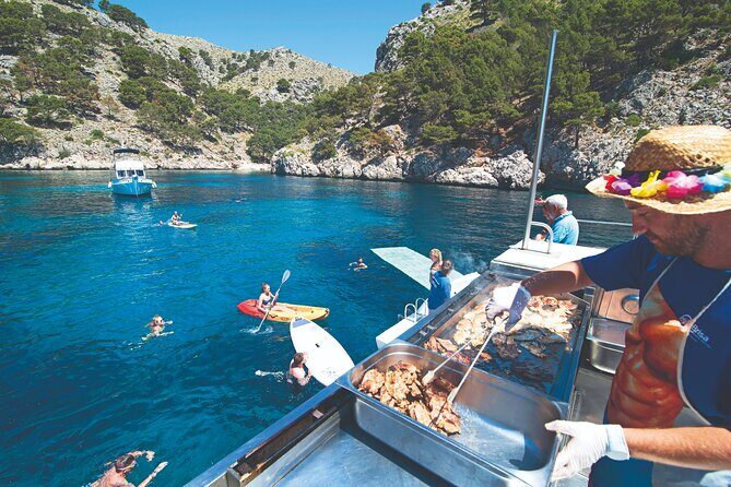 Catamaran Trip in Alcudia - FAQ