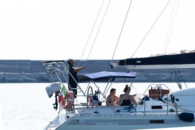 Catania boat tour along the coast with aperitif and snorkeling - FAQ