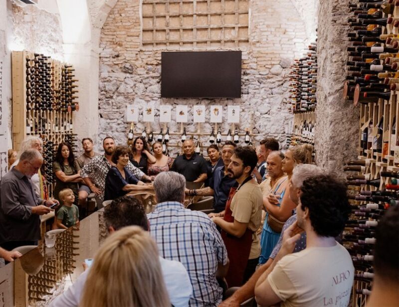 Catania: Volcanic Wine Tasting in a Metropolitan Market - Key Points