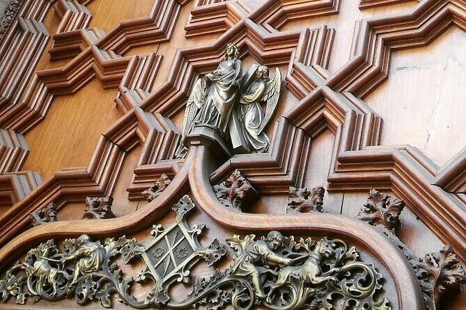 Cathedral of Barcelona Entrance Ticket with Access to the Rooftop - Climbing to the Rooftop: The View from Above