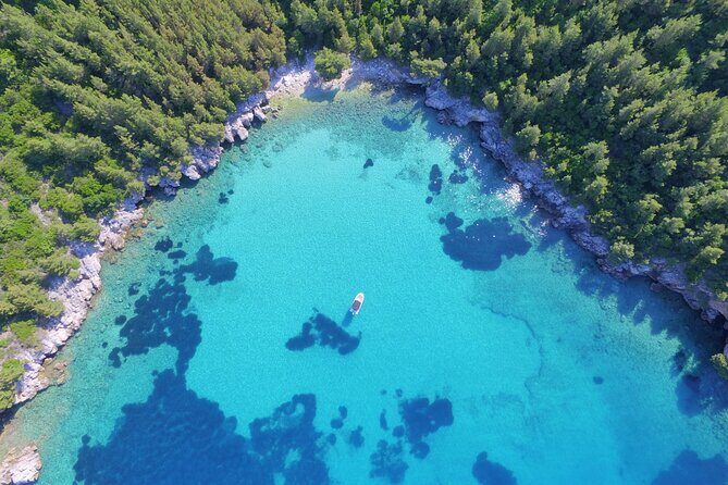 Cave boat tour -All Inclusive - An In-Depth Look at This Dubrovnik Boat Tour