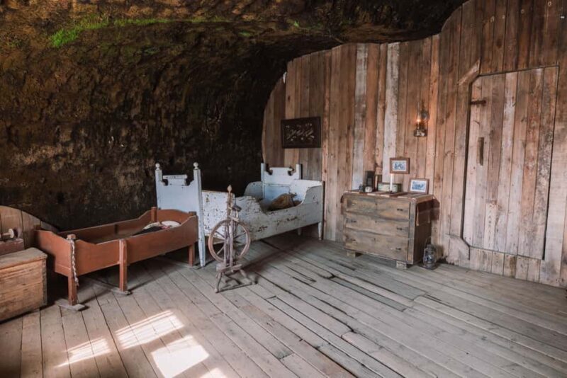 Caves of Laugarvatn Standard Tour - Key Points