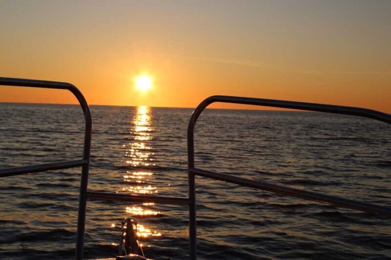 Cavtat: Romantic Sunset Cruise with Unlimited Drinks - What to Expect on the Sunset Cruise