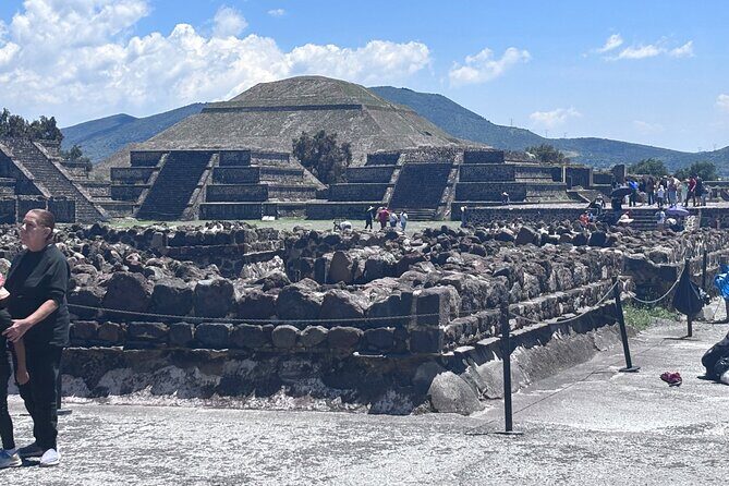 CDMX to La GRUTA Rest. to Teotihuacan Pyramids, PRIVATE (VIP) - Authenticity and Expertise: Why It Matters