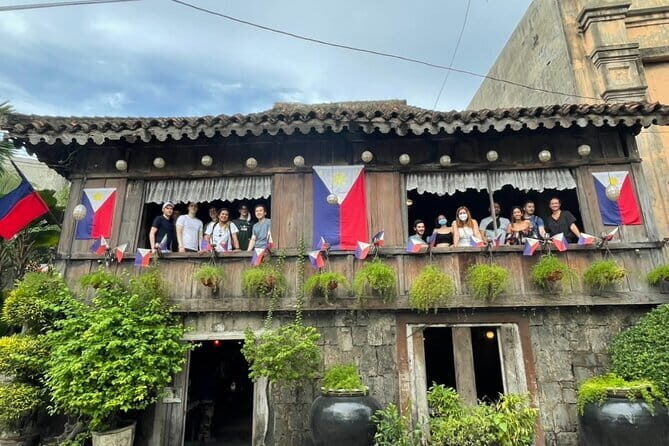 Cebu city: Walking Historical and Street Food Tour - Key Points
