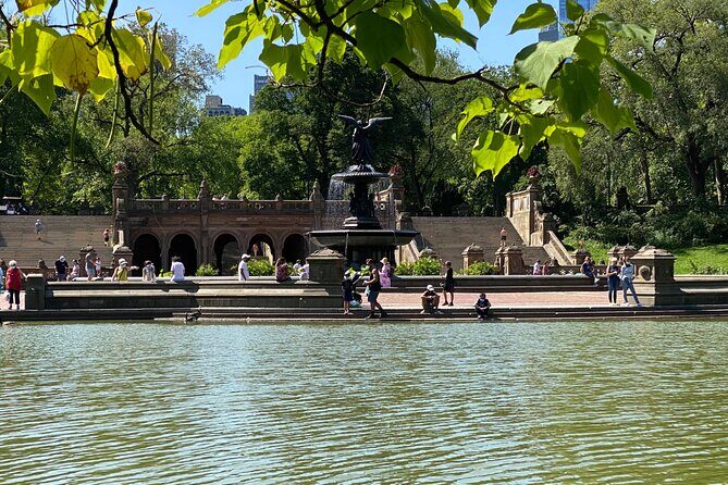 Central Park Scenic Walk with Local Guides - Key Points