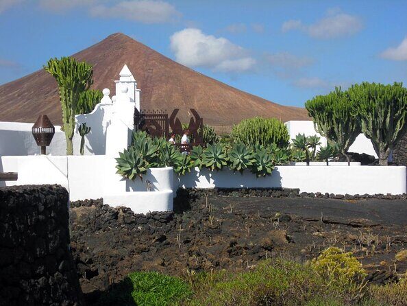 Cesar Manrique Artworks Jameos - The Tour in Depth: What You Can Expect