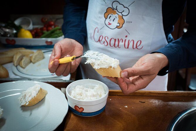 Cesarine: Market Tour & Cooking Class at Local's Home in Venice - Diving Into the Venetian Food Scene