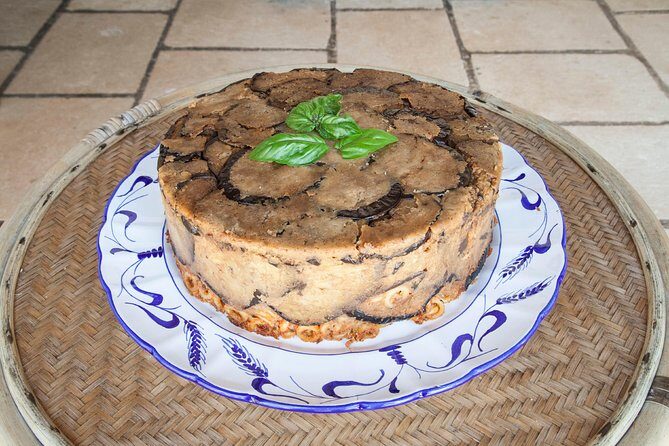 Cesarine: Small Group Pasta and Tiramisu Class in Sorrento - Who is this experience best suited for?