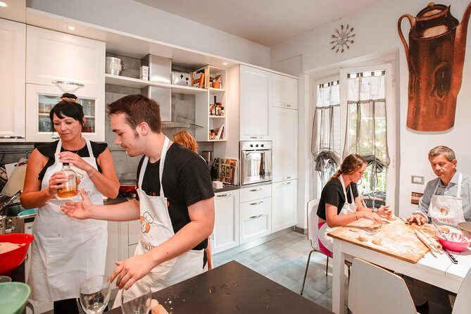 Cesarine: Small group Pasta and Tiramisu with Mamma in Lucca - FAQs