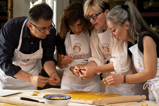 Cesarine: Small group Tortellini Class at Local's Home in Bologna - The Experience in Detail