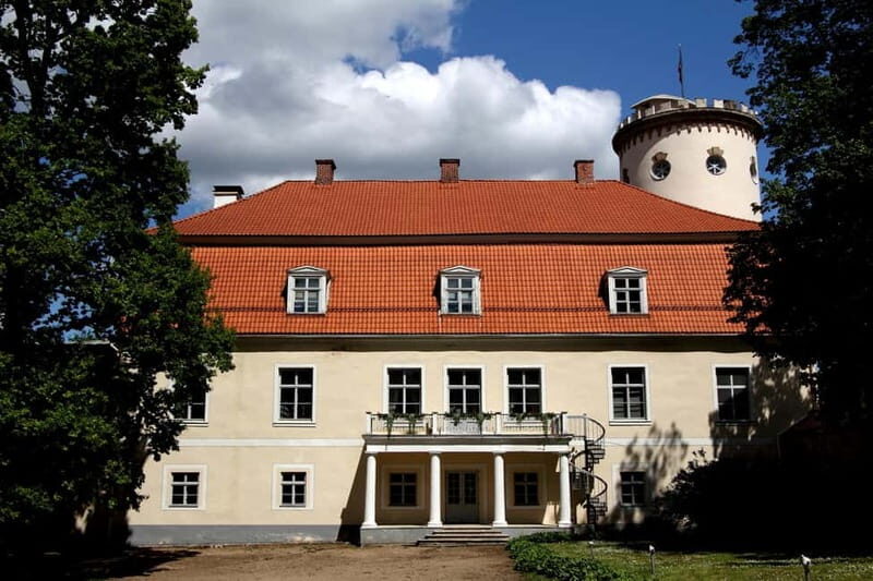 Cesis: Medieval heritage and natural treasures - A Deep Dive into the Tour Experience