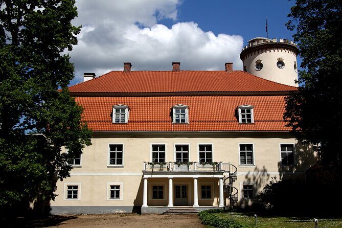 Cesis: Medieval Heritage and Natural Treasures - Exploring Cesis: A Medieval Gem Within Reach