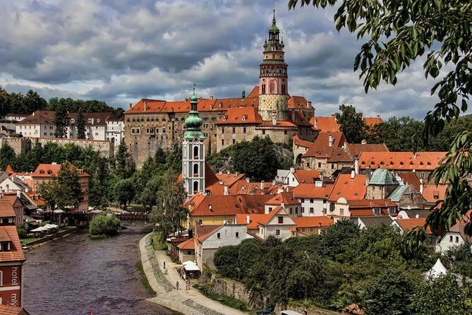 Cesky Krumlov Full day tour from Prague and back - The Included and Optional Elements