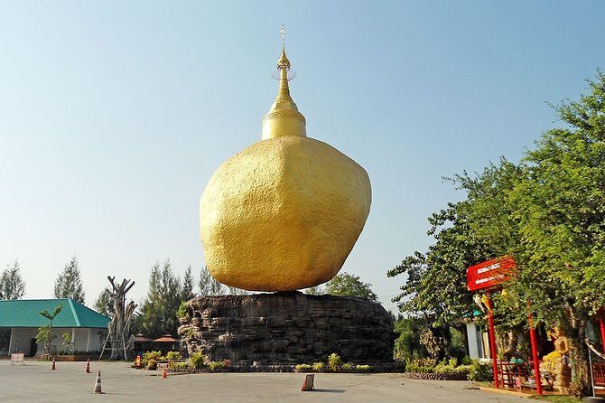 Chachoengsao One Day Trip from Bangkok : Historic Market and Buddhist Temples - Key Points