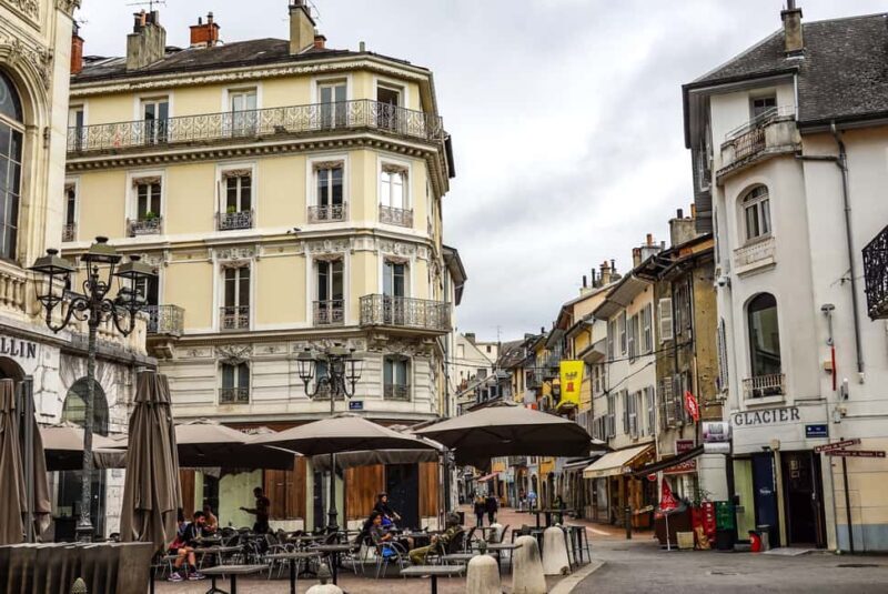 Chambéry: Express Walk with a Local - Discovering Chambéry in a Nutshell