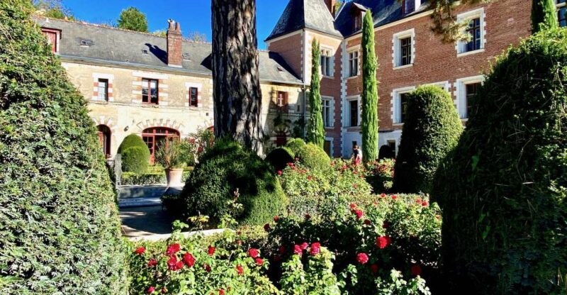 Chambord, Chenonceau, Da Vinci Castle Tour from Paris - Key Points