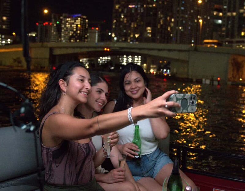 Champagne City Lights Boat Tour + Photoshoot (Semi Private) - Who Would Love This Experience?