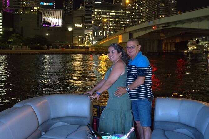 Champagne City Lights Boat Tour with Photoshoot - Key Points