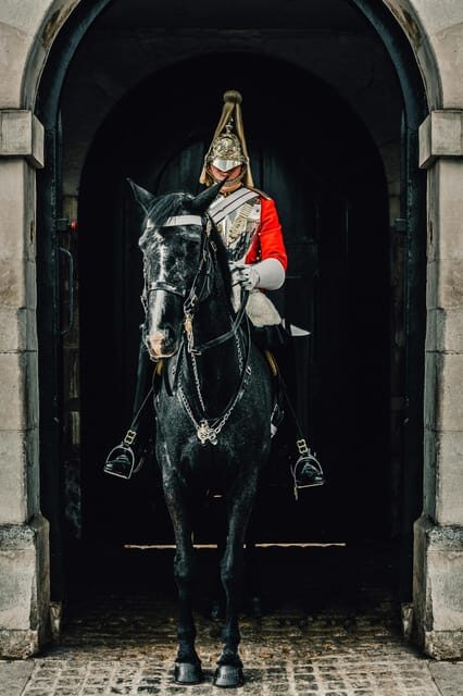 Changing of the Guard Experience in London - Key Points