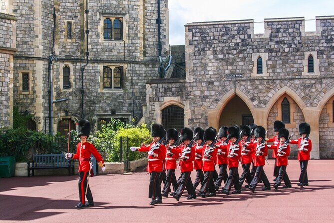 Changing of the Guard Guided Tour at Buckingham Palace - Who Should Book This Tour?
