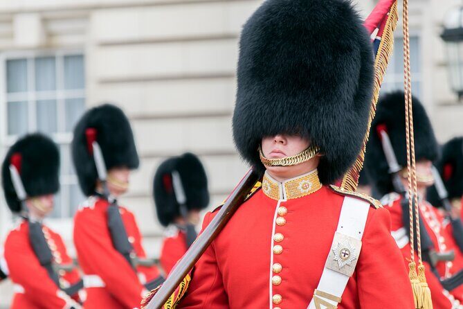 Changing of the Guard Guided Tour at Buckingham Palace - FAQ