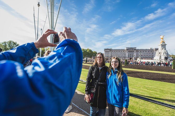 Changing of the Guard Guided Walking Tour in London - The Itinerary in Detail
