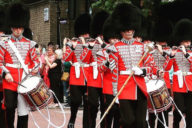 Changing of the Guard Guided Walking Tour in London - FAQ