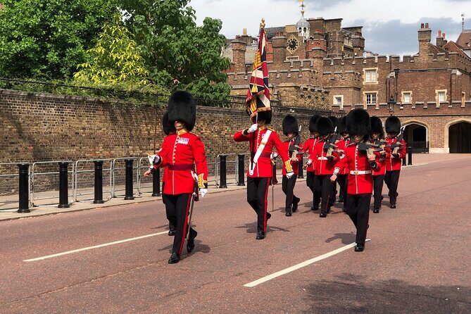 Changing of the Guard Walking Tour - Key Points
