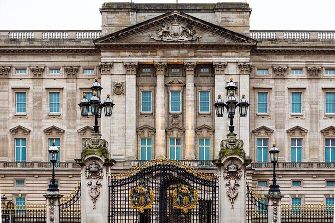 Changing of the Guard Walking Tour - Practical Details and What You Need to Know