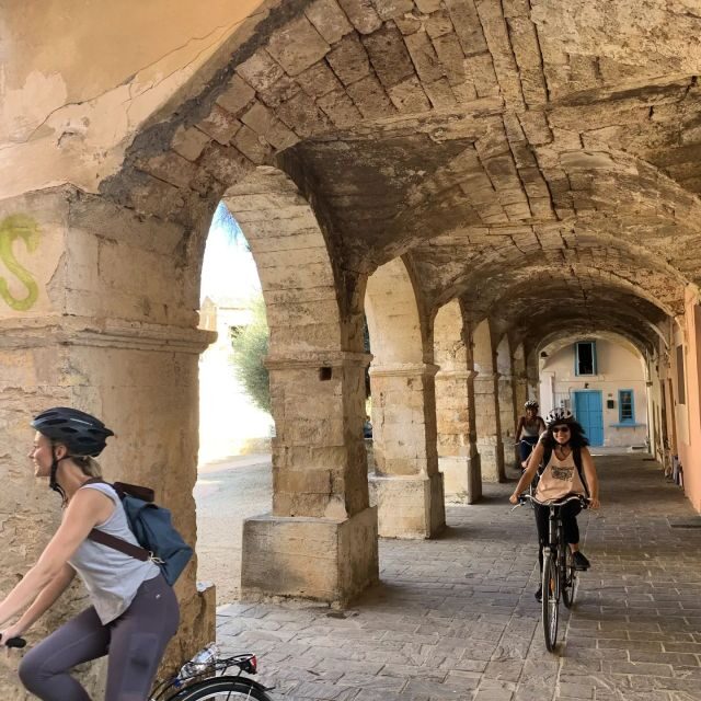 Chania: City Highlights Small Group Bike Tour - Key Points