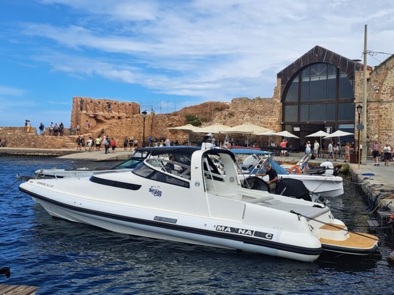 Chania: Full-Day Santorini Private Cruise with Visit to Oia - FAQs