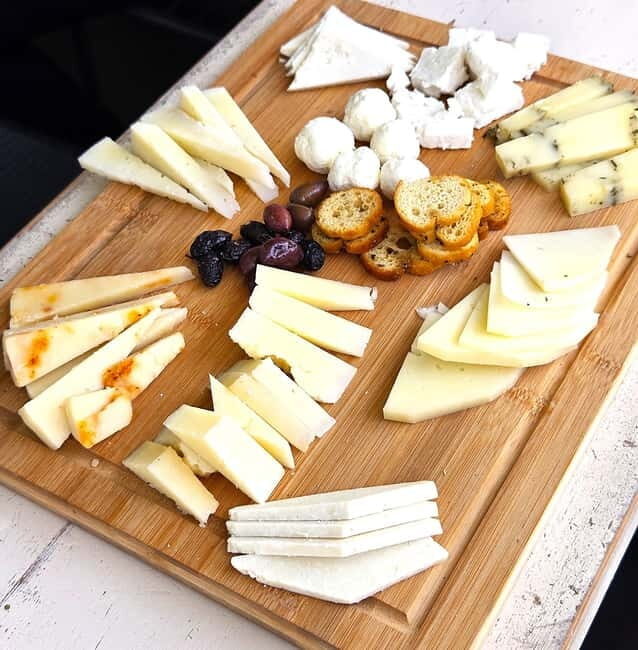 Chania: Morning Bites & Market Delights Food Tour - Key Points